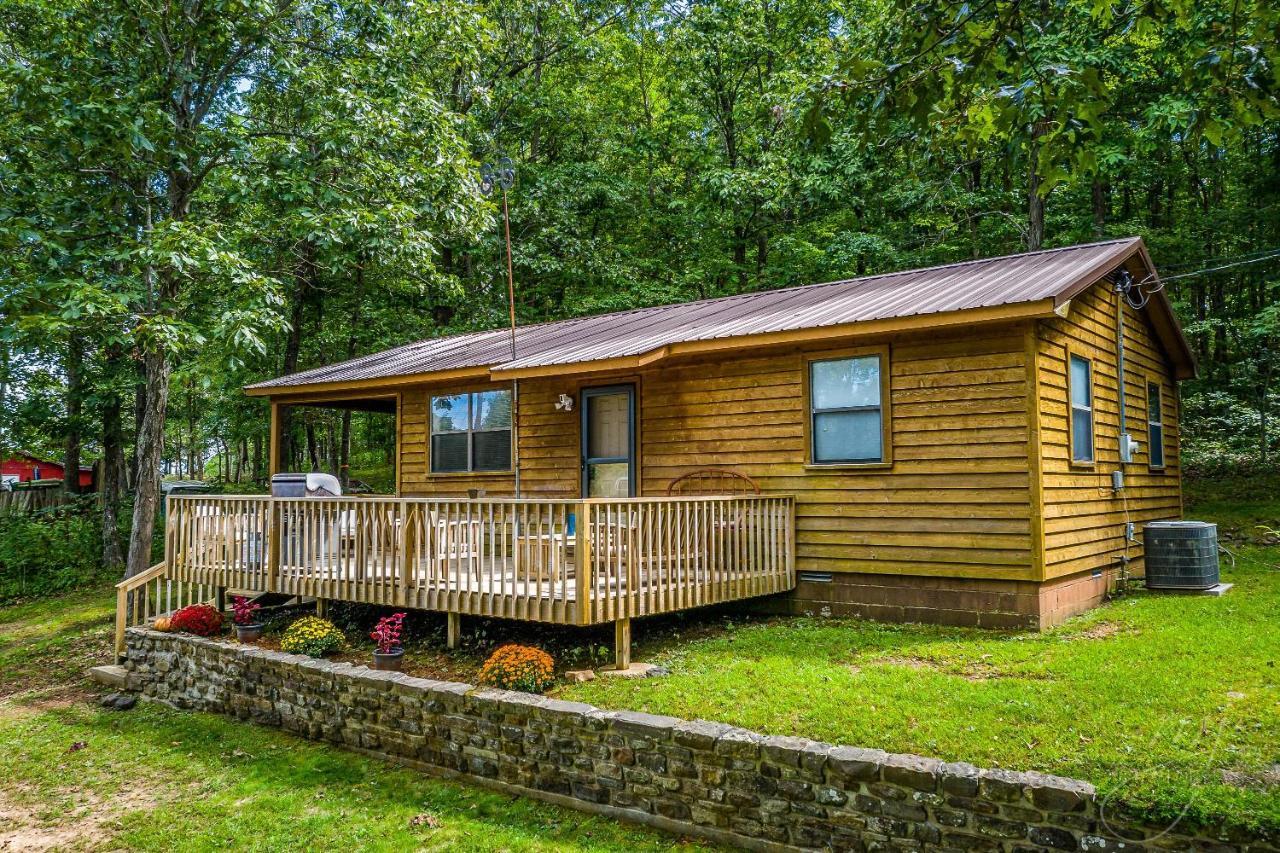 Centerpoint Trail Cabin- Perfect Hiking Just Steps Away Villa Compton Exterior photo